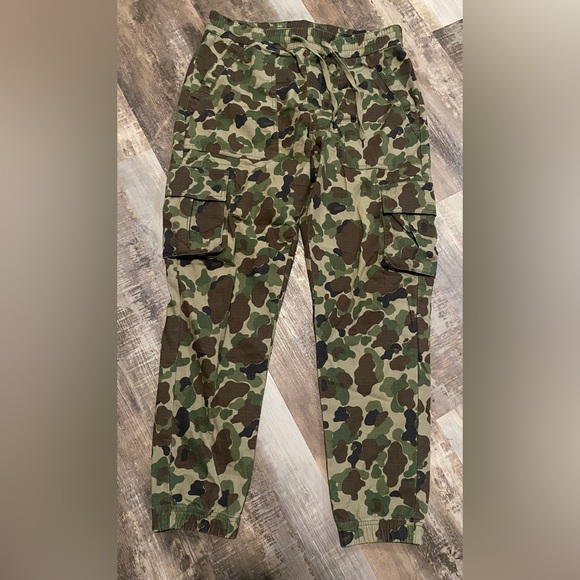 LCKR Camouflage Cargo Pants - Picture 1 of 5